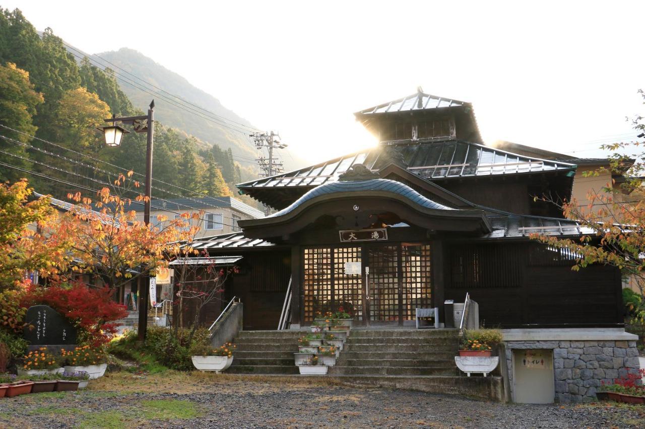 Fujiiso (Adults Only) Hotel Takayama  Buitenkant foto